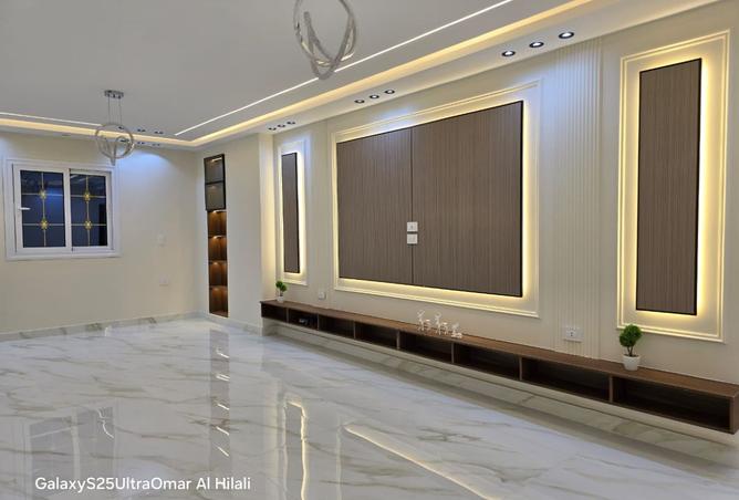 8230833 - Property Image 3