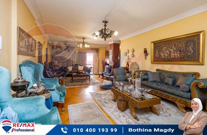 Apartment - 4 Bedrooms - 2 Bathrooms for sale in Abdel Salam Aref St. - Laurent - Hay Sharq - Alexandria