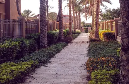فيلا - 6 غرف نوم - 6 حمامات للبيع في بارادايس - امتداد المستثمرين الشمالية - مدينة القاهرة الجديدة - القاهرة