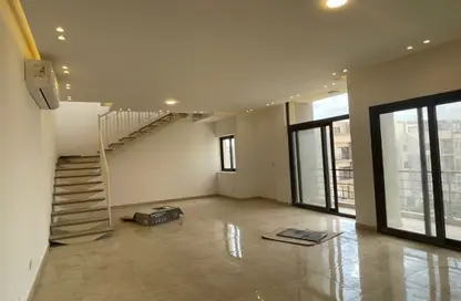 (بنتهاوس  (روف - 4 غرف نوم - 4 حمامات للايجار في مون ريزيدنس - فيفث سكوير - التجمع الخامس - مدينة القاهرة الجديدة - القاهرة