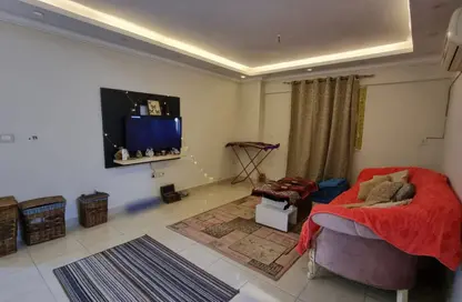 Apartment - 2 Bedrooms - 1 Bathroom for rent in Mostafa Al Nahas St. - 6th Zone - Nasr City - Cairo
