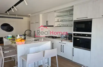 Apartment - 2 Bedrooms - 3 Bathrooms for rent in Ahmed Heshmat St. - Zamalek - Cairo