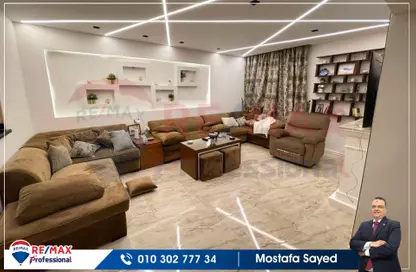 Apartment - 3 Bedrooms - 2 Bathrooms for sale in Abdel Latif Abu Heif St. - Laurent - Hay Sharq - Alexandria