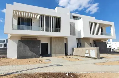 منزل مزدوج - 4 غرف نوم - 5 حمامات للبيع في جولز - طريق مصر اسكندرية الصحراوي - مدينة 6 أكتوبر - الجيزة