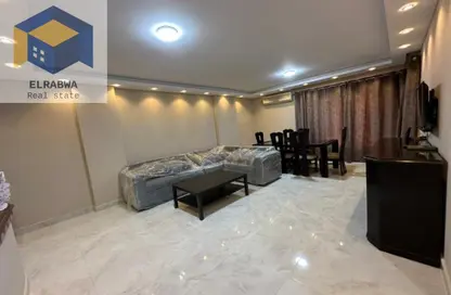 شقة - غرفة نوم - 1 حمام للايجار في شارع ابو بكر الصديق - الرحاب المرحلة الثانية - الرحاب - مدينة القاهرة الجديدة - القاهرة