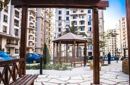Apartment - 3 Bedrooms - 3 Bathrooms for sale in Baron School Street - Al Hadaba Al Wosta - Mokattam - Cairo