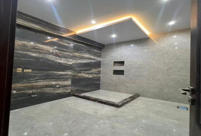 8334211 - Property Image 2