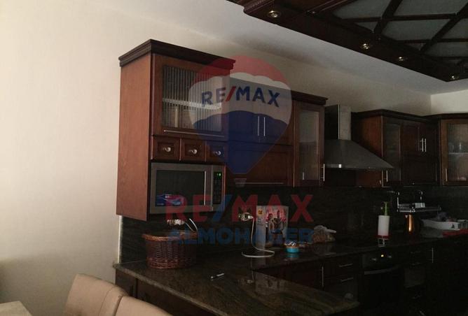 8253353 - Property Image 3