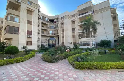 Apartment - 3 Bedrooms - 2 Bathrooms for sale in Zahraa El Maadi - Hay El Maadi - Cairo