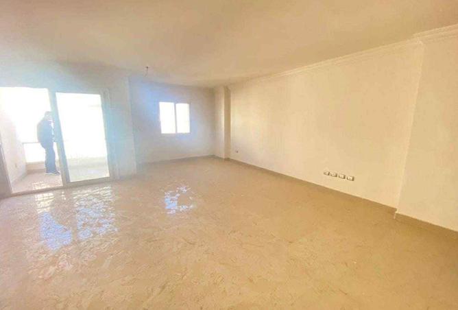 8100886 - Property Image 2