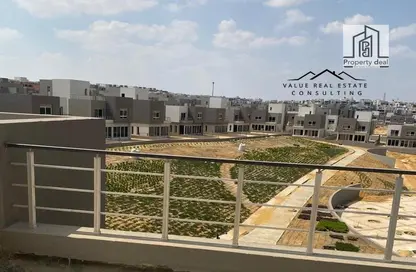 Villa - 4 Bedrooms - 5 Bathrooms for sale in Etapa - Sheikh Zayed Compounds - Sheikh Zayed City - Giza