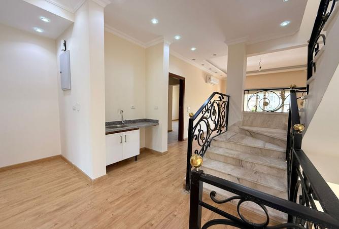 8260163 - Property Image 2