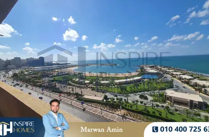 شقة - 3 غرف نوم - 2 حمامات للبيع في سان ستيفانو - حي شرق - الاسكندرية