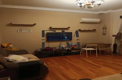 شقة - 3 غرف نوم - 2 حمامات للبيع في البنفسج 3 - البنفسج - مدينة القاهرة الجديدة - القاهرة