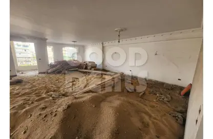 شقة - 4 غرف نوم - 3 حمامات للبيع في ميدان الحجاز - النزهة - القاهرة