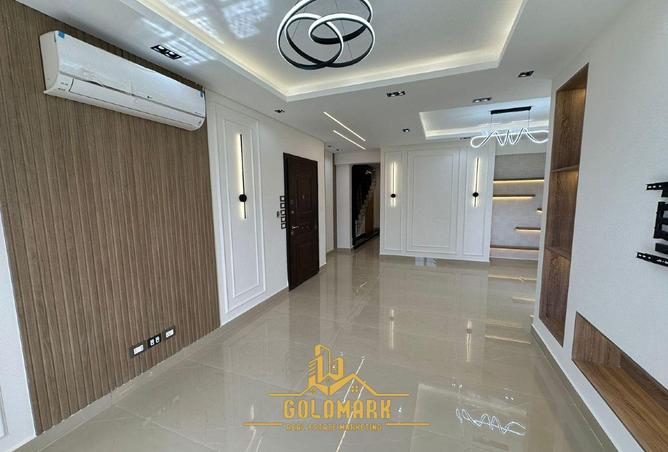 8092881 - Property Image 2