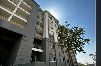 Apartment - 3 Bedrooms - 3 Bathrooms for sale in Hyde Park - New Cairo City - Cairo