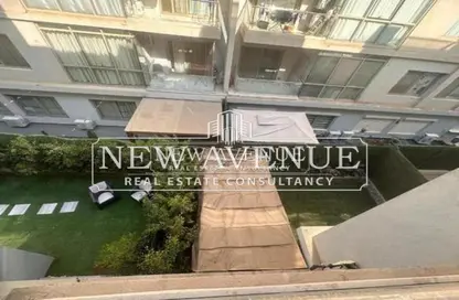 شقة - 2 غرف نوم - 2 حمامات للبيع في جاليريا  مون فالى - المستثمرين الجنوبية - مدينة القاهرة الجديدة - القاهرة