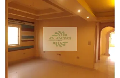 (بنتهاوس  (روف - 4 غرف نوم - 2 حمامات للبيع في 6 ويست - بيفرلي هيلز - كمبوندات الشيخ زايد - الشيخ زايد - الجيزة