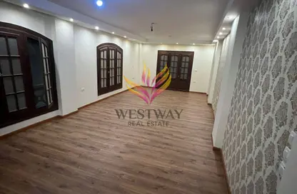 شقة - 3 غرف نوم - 3 حمامات للايجار في 6 ويست - بيفرلي هيلز - كمبوندات الشيخ زايد - الشيخ زايد - الجيزة