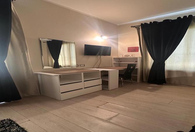 8233124 - Property Image 2