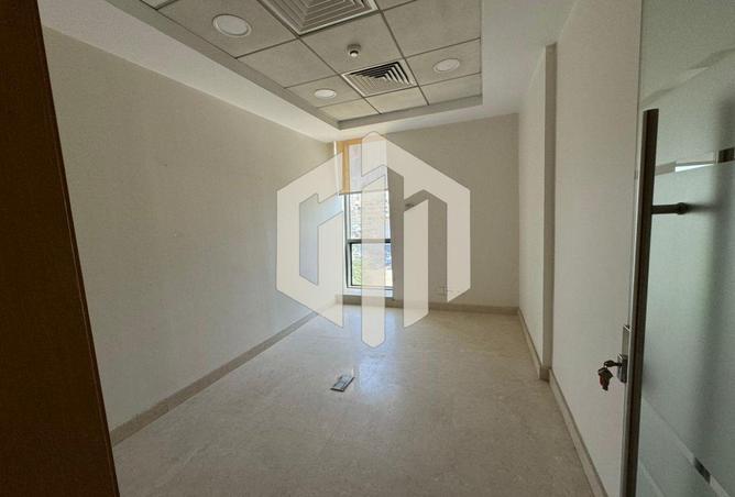 8474501 - Property Image 3