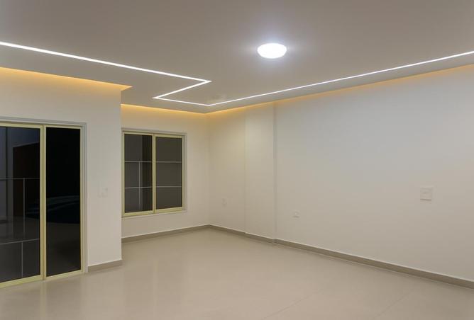 8034867 - Property Image 2