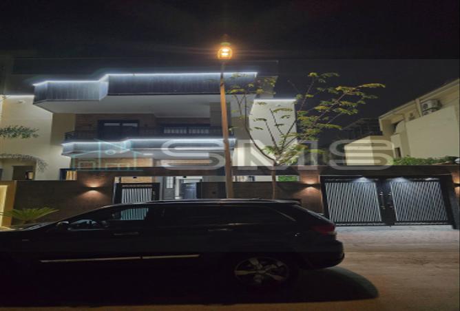 8327352 - Property Main Image