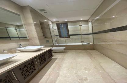 Apartment - 2 Bedrooms - 3 Bathrooms for sale in October Plaza - 6 October Compounds - 6 October City - Giza