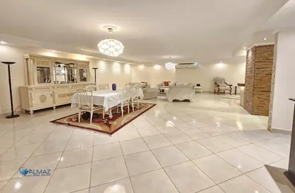 شقة - 2 غرف نوم - 2 حمامات للايجار في شارع احمد بن حنبل - الرحاب المرحلة الأولى - الرحاب - مدينة القاهرة الجديدة - القاهرة