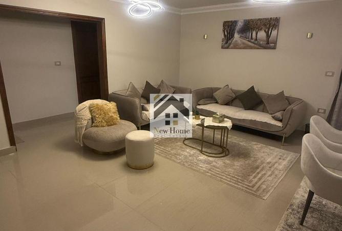 8121995 - Property Image 2