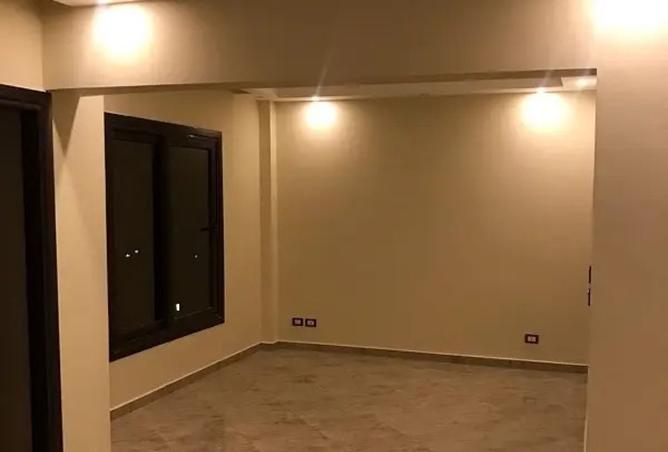 8304544 - Property Image 2