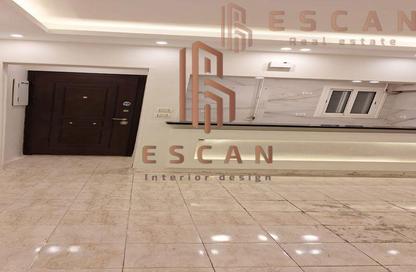 Apartment - 2 Bedrooms - 1 Bathroom for sale in El Rehab Extension - Al Rehab - New Cairo City - Cairo