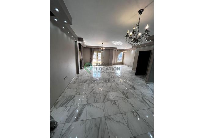 8327898 - Property Image 2