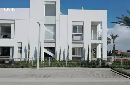 Villa - 4 Bedrooms - 4 Bathrooms for sale in Cairo Gate - Sheikh Zayed Compounds - Sheikh Zayed City - Giza