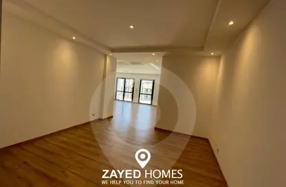 شقة - 3 غرف نوم - 3 حمامات للايجار في ذا كورت ياردز - كمبوندات الشيخ زايد - الشيخ زايد - الجيزة