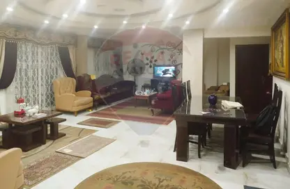 شقة - 3 غرف نوم - 3 حمامات للبيع في سموحة - حي شرق - الاسكندرية