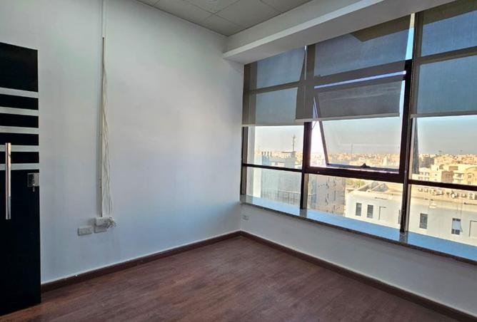 8281922 - Property Image 2