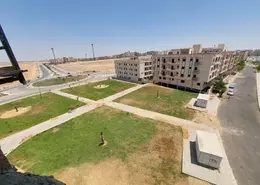 شقة - 3 غرف نوم - 3 حمامات للبيع في المنطقة الرابعة - مدينة الشروق - القاهرة