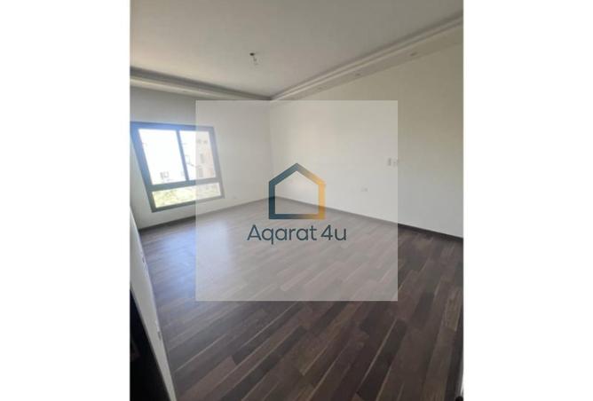 8301768 - Property Image 2