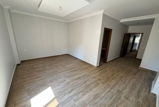 7946411 - Property Image 2