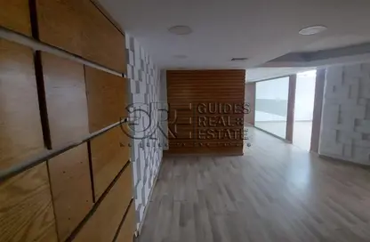 مساحات مكتبية - استوديو - 4 حمامات للايجار في شارع التحرير - الدقي - الجيزة