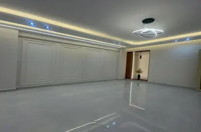 Penthouse - 3 Bedrooms - 4 Bathrooms for sale in Dream Land St. - Dream Land - Al Wahat Road - 6 October City - Giza