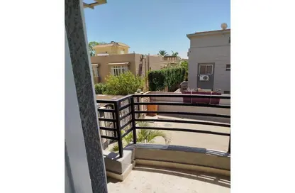 فيلا - 4 غرف نوم - 2 حمامات للبيع في لؤلؤة الشروق - الحي الثالث غرب - مدينة الشروق - القاهرة