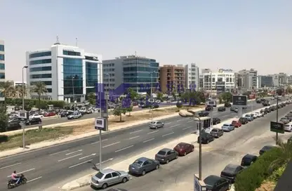 محل تجاري - استوديو - 1 حمام للايجار في شارع التسعين الشمالي - التجمع الخامس - مدينة القاهرة الجديدة - القاهرة