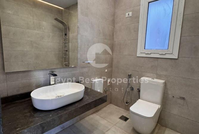 8244977 - Property Image 2