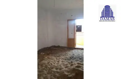 Apartment - 2 Bedrooms - 1 Bathroom for sale in Bait Alwatan - The 5th Settlement - New Cairo City - Cairo