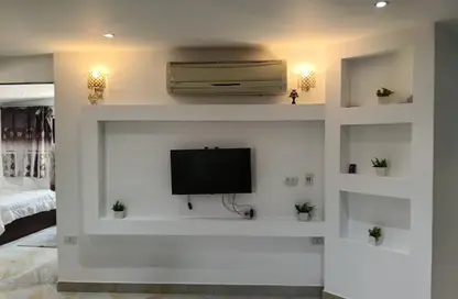 Apartment - 2 Bedrooms - 1 Bathroom for rent in American University Housing District - 5th Settlement Compounds - The 5th Settlement - New Cairo City - Cairo
