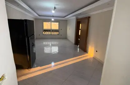 شقة - 3 غرف نوم - 3 حمامات للبيع في شارع البحر الاعظم - المنيب - جنوب الجيزة - الجيزة