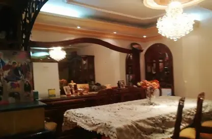 Apartment - 4 Bedrooms - 3 Bathrooms for sale in Hosny Ahmed Khalaf - 6th Zone - Nasr City - Cairo